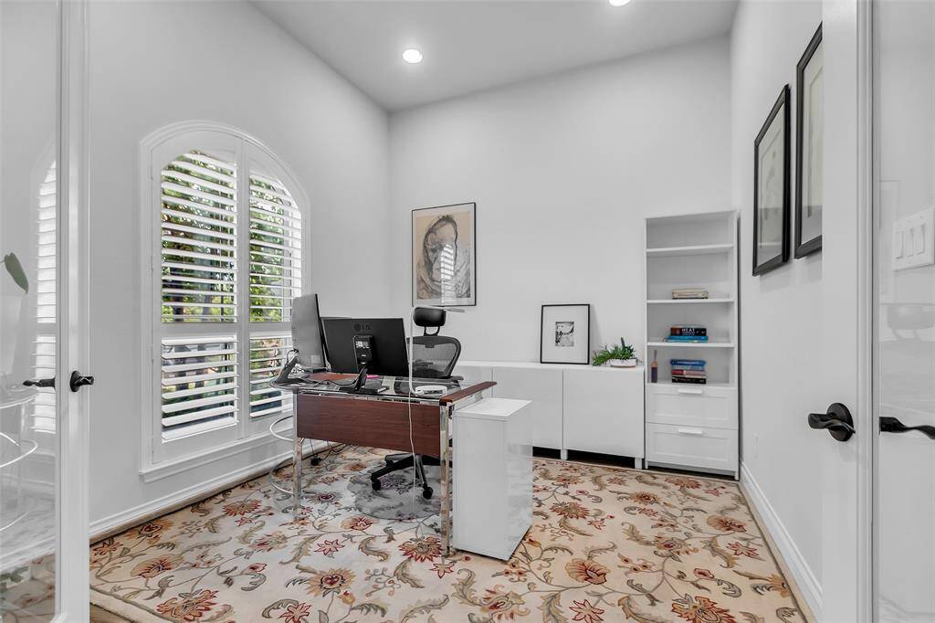 A well-designed study is the perfect place to manage work details and focus without distractions.  It's a place where work feels streamlined and efficient yet still relaxed.