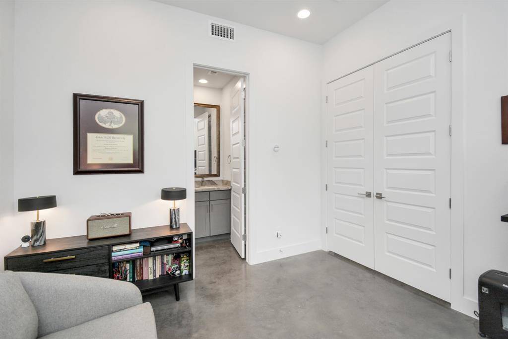 Convenient first-floor bedroom with private en-suite bath.
