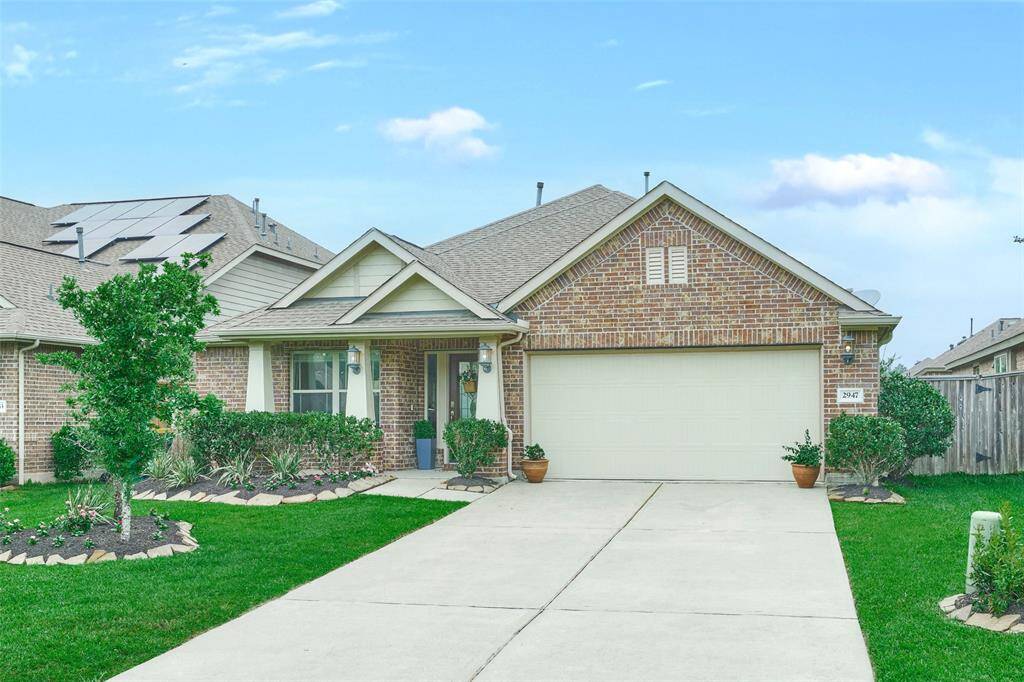 Welcome to 2947 Twin Cove Ct. Beautiful inside as well as outside!