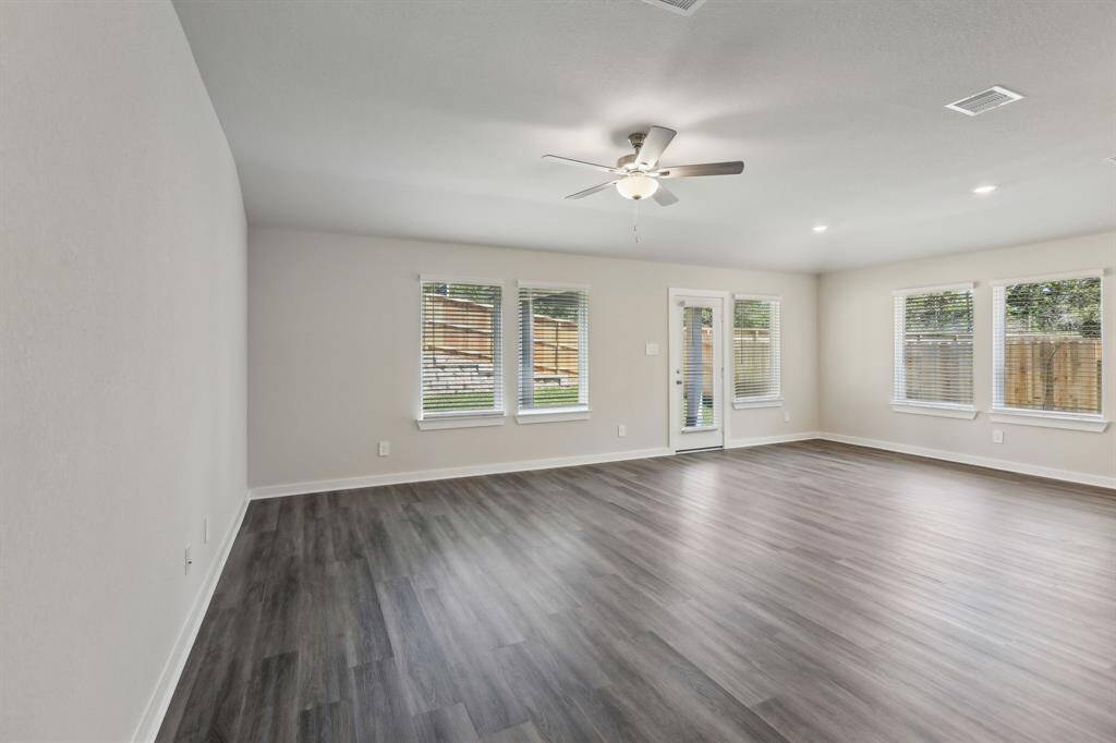 Photo is not of the actual home but is an inspirational photo of builder’s model home and may depict options, furnishings, and/or decorator features that are not included.