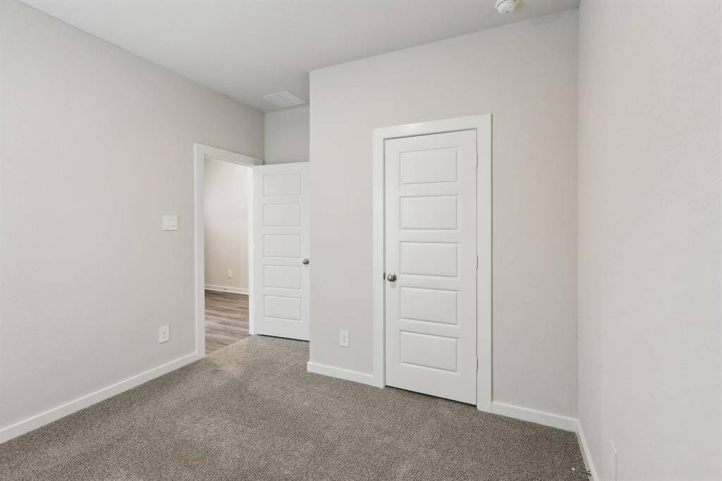 Photo is not of the actual home but is an inspirational photo of builder’s model home and may depict options, furnishings, and/or decorator features that are not included.
