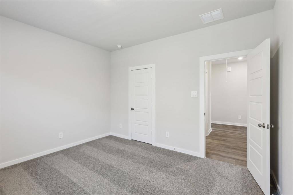 Photo is not of the actual home but is an inspirational photo of builder’s model home and may depict options, furnishings, and/or decorator features that are not included.