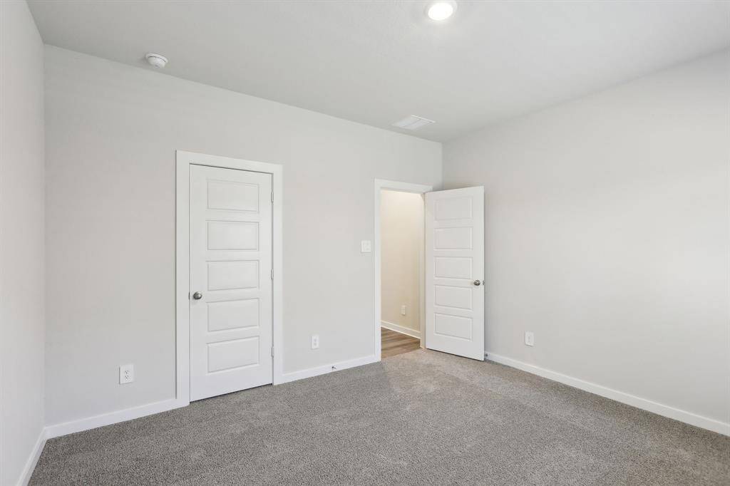 Photo is not of the actual home but is an inspirational photo of builder’s model home and may depict options, furnishings, and/or decorator features that are not included.