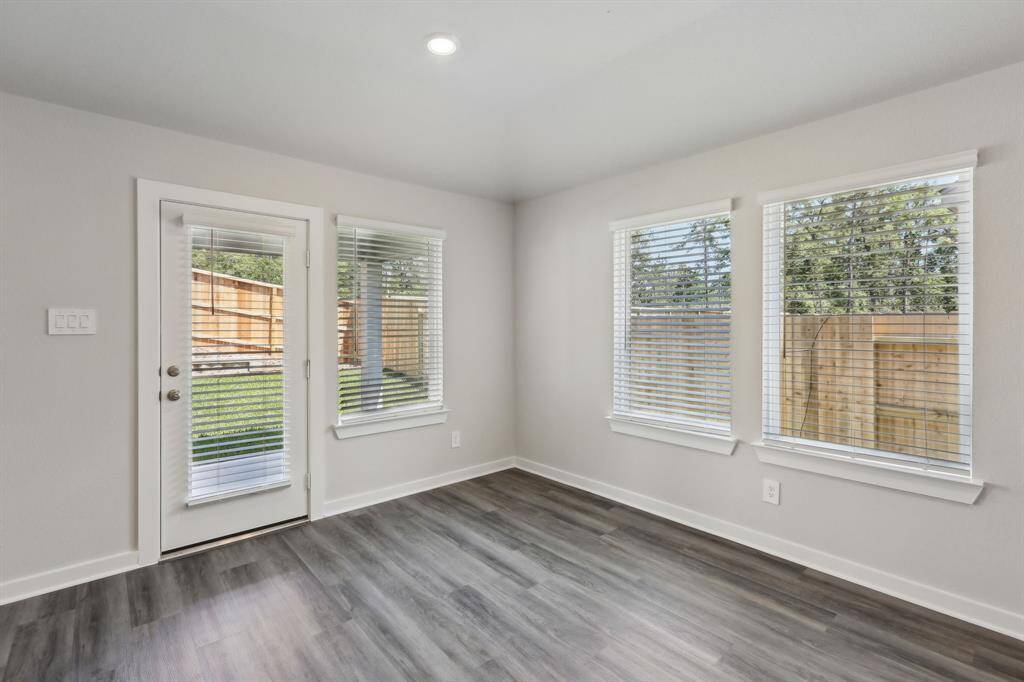 Photo is not of the actual home but is an inspirational photo of builder’s model home and may depict options, furnishings, and/or decorator features that are not included.