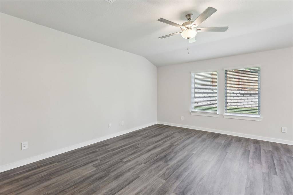 Photo is not of the actual home but is an inspirational photo of builder’s model home and may depict options, furnishings, and/or decorator features that are not included.