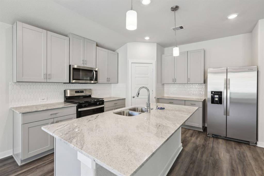 Photo is not of the actual home but is an inspirational photo of builder’s model home and may depict options, furnishings, and/or decorator features that are not included.