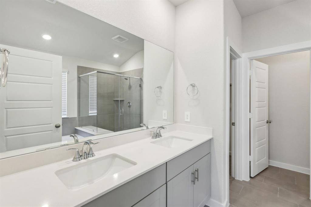 Photo is not of the actual home but is an inspirational photo of builder’s model home and may depict options, furnishings, and/or decorator features that are not included.