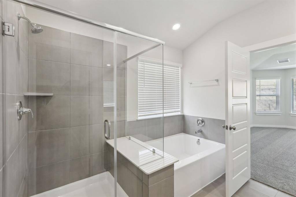 Photo is not of the actual home but is an inspirational photo of builder’s model home and may depict options, furnishings, and/or decorator features that are not included.