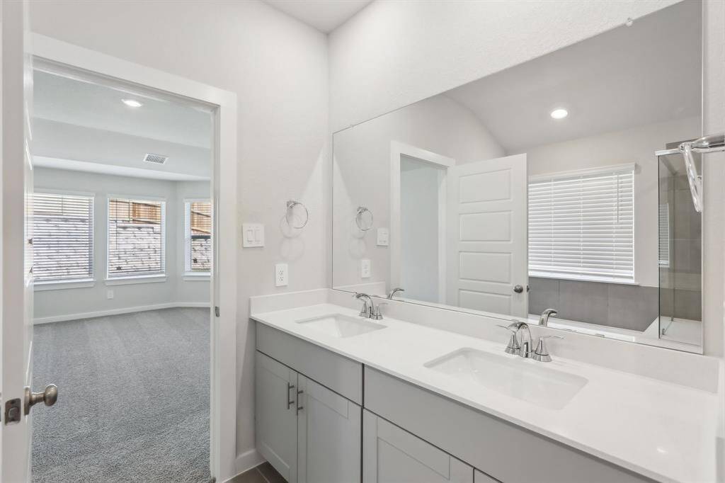 Photo is not of the actual home but is an inspirational photo of builder’s model home and may depict options, furnishings, and/or decorator features that are not included.