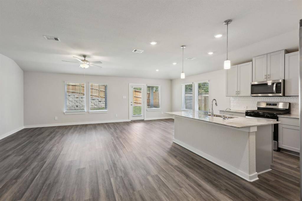 Photo is not of the actual home but is an inspirational photo of builder’s model home and may depict options, furnishings, and/or decorator features that are not included.