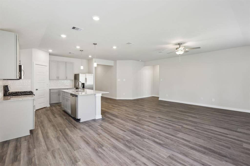 Photo is not of the actual home but is an inspirational photo of builder’s model home and may depict options, furnishings, and/or decorator features that are not included.
