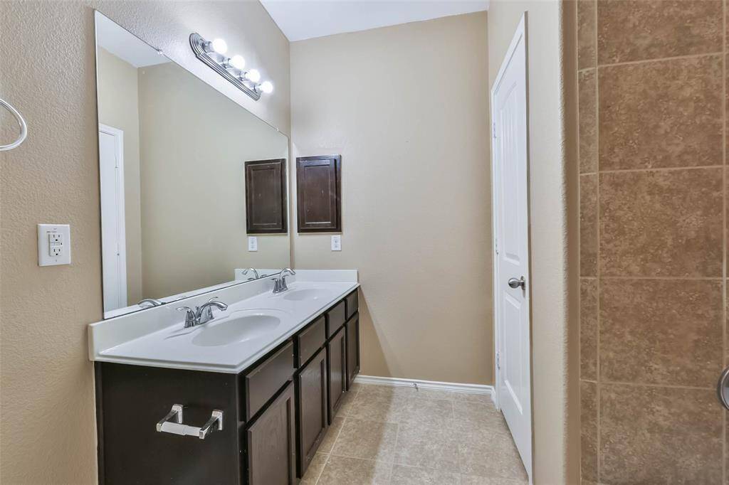 Guest Bath with Dual Sinks