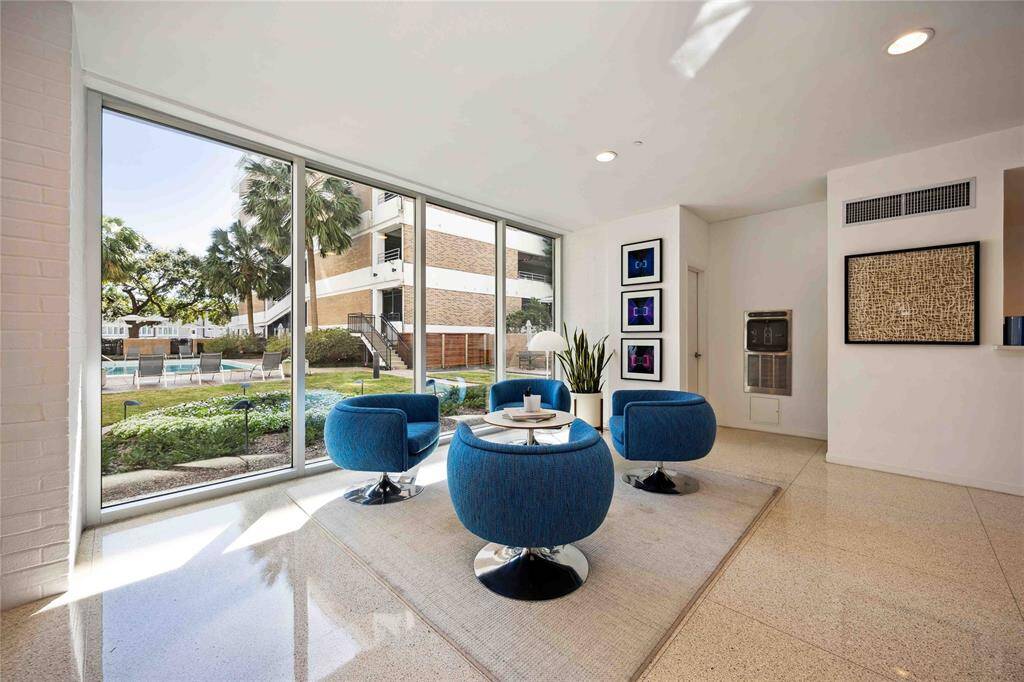 The community includes two lounges, a conference center, a coffee station, and a central laundry facility. This looks like a terrific place to meet up with friends.