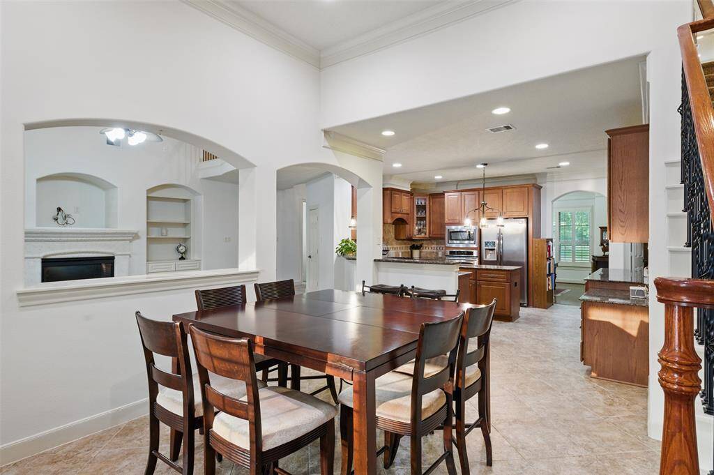 breakfast room, kitchen and living room