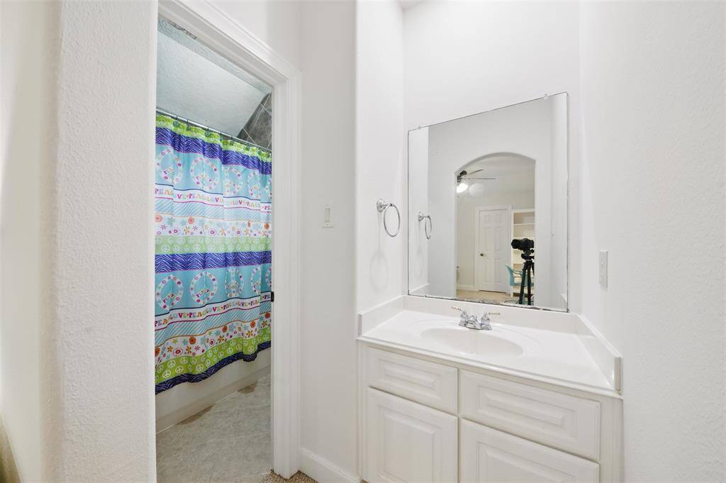 jack-n-jill bathroom connecting 2 bedrooms