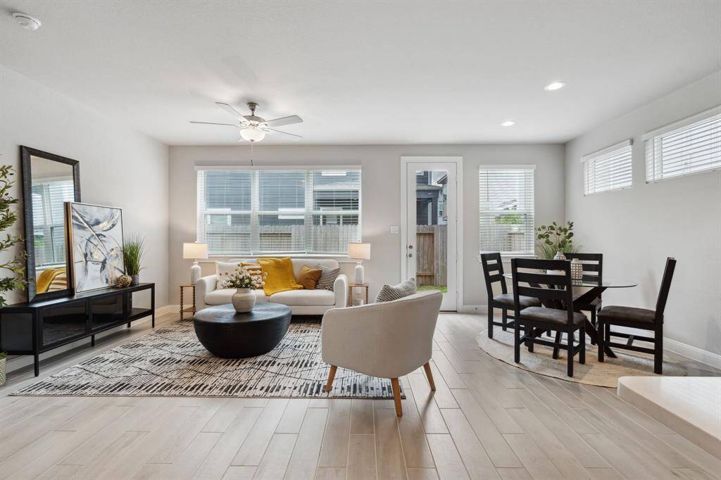 Abundant natural light poursthrough windows, creating a brightand inviting atmosphere.