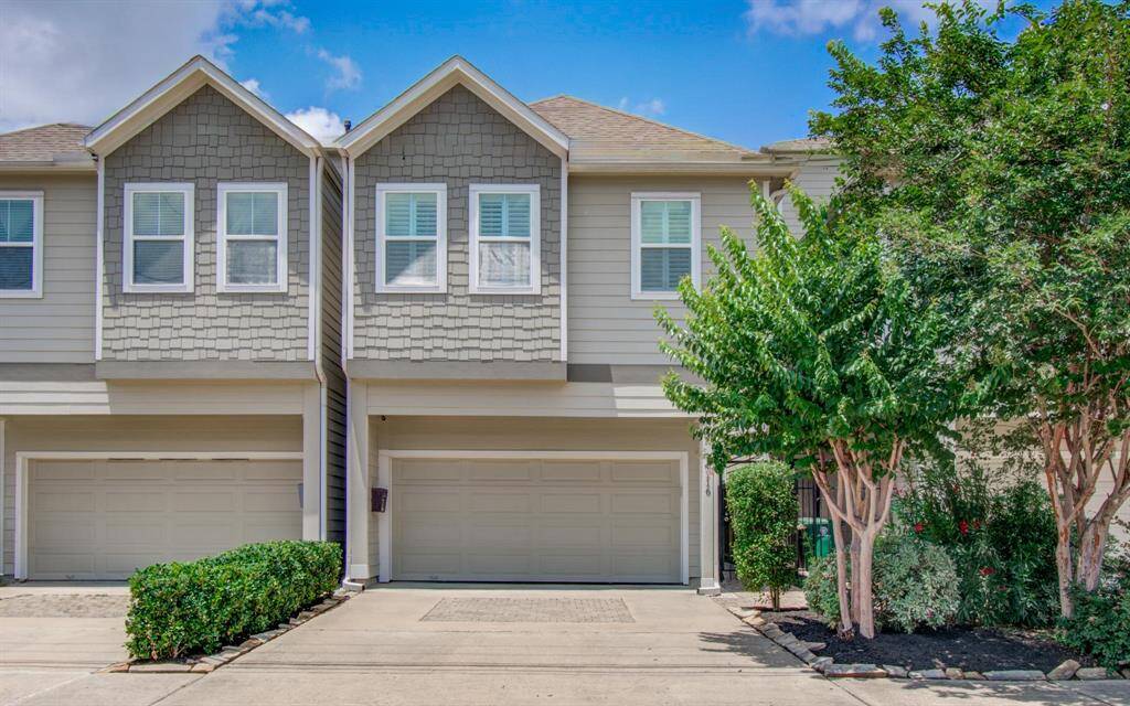 Welcome home to 4116 Drake St!