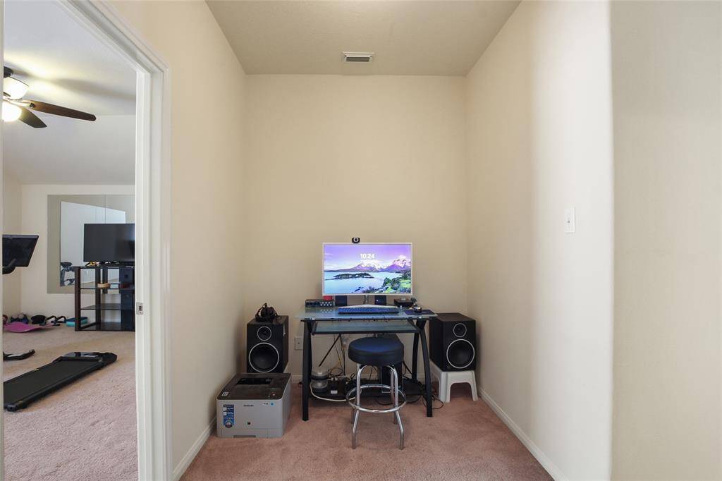 Book/computer nook next to the gameroom.