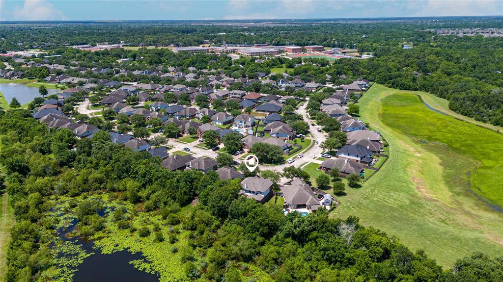 This is truly paradise for any nature enthusiasts, kids that enjoy outdoor fun, and families that love outdoor adventure!