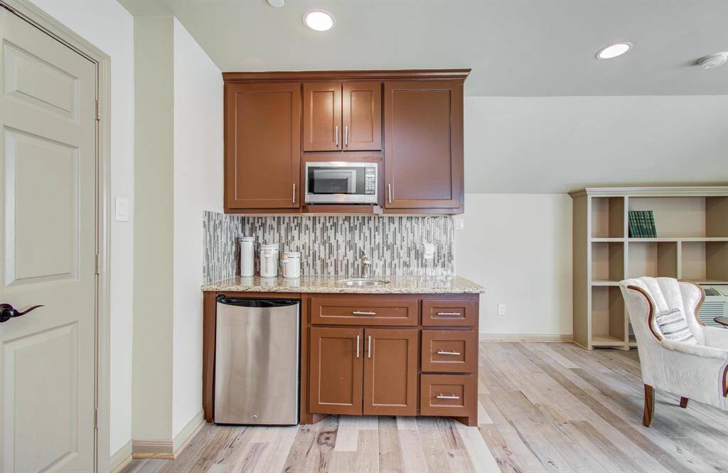 Garage apartment kitchenette