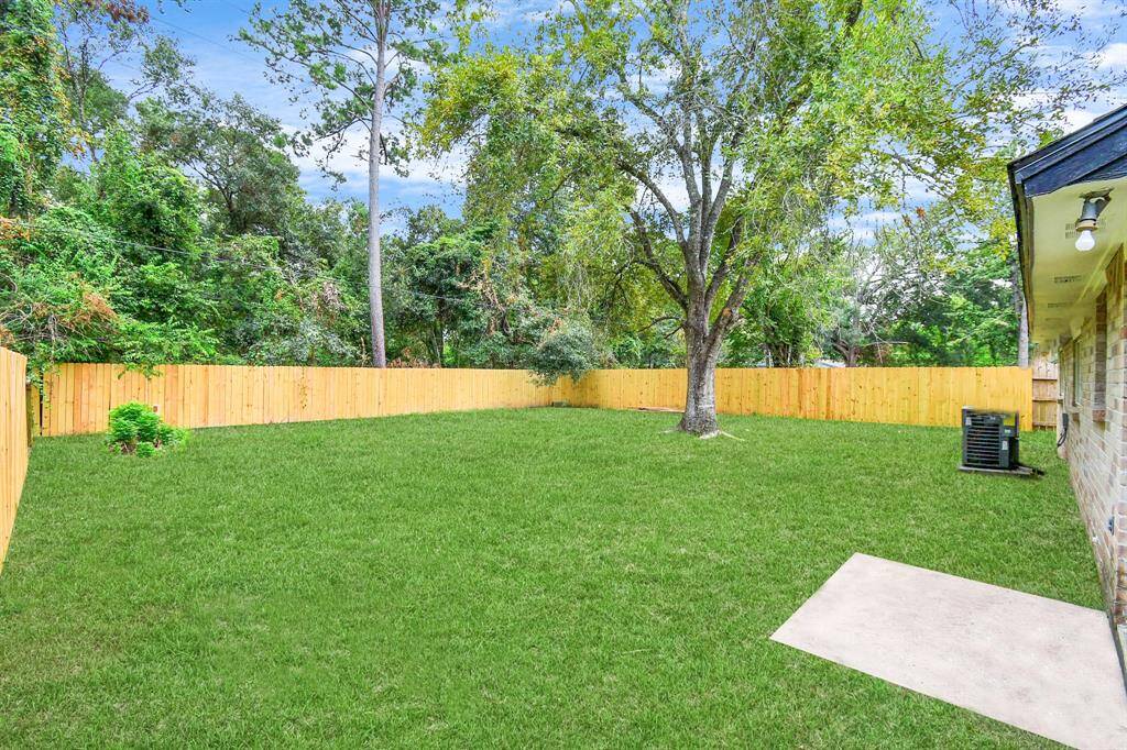 HUGE backyard with no back neighbors!