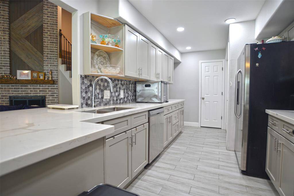 Quartz countertops