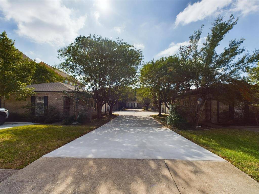 Welcome to Winsome Lane-5 Single Family Homes
