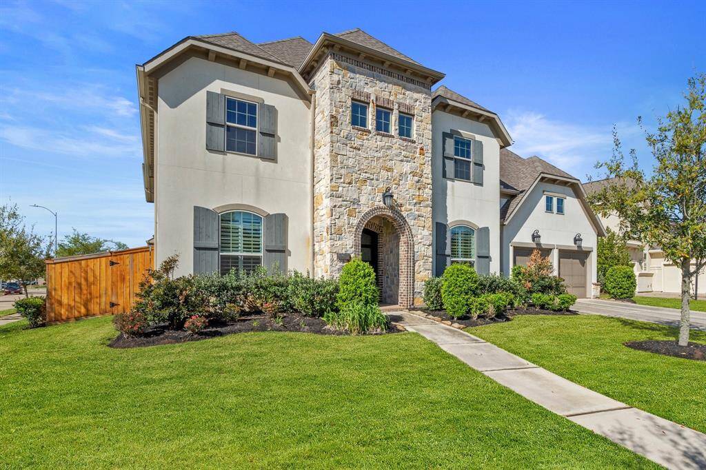 The Seth Brothers Team Welcomes you to 5807 Yango Terrace Ln!