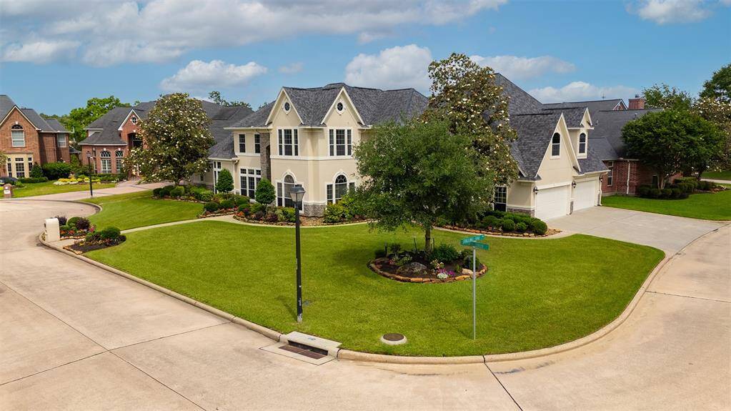 Perfectly positioned on a spacious corner lot, this home offers added privacy, presence, and curb appeal. With more yard space and fewer immediate neighbors, it's a setting that feels open, yet distinctly yours.