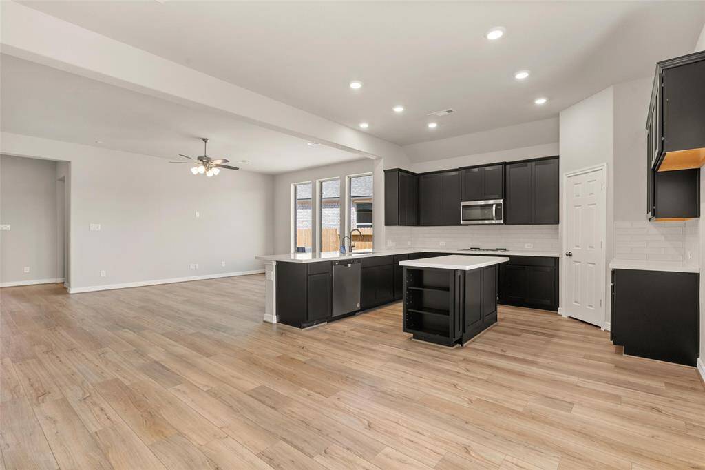 Note: Sample product photo. Actual exterior and interior selections may vary by homesite. Photo may be virtually staged