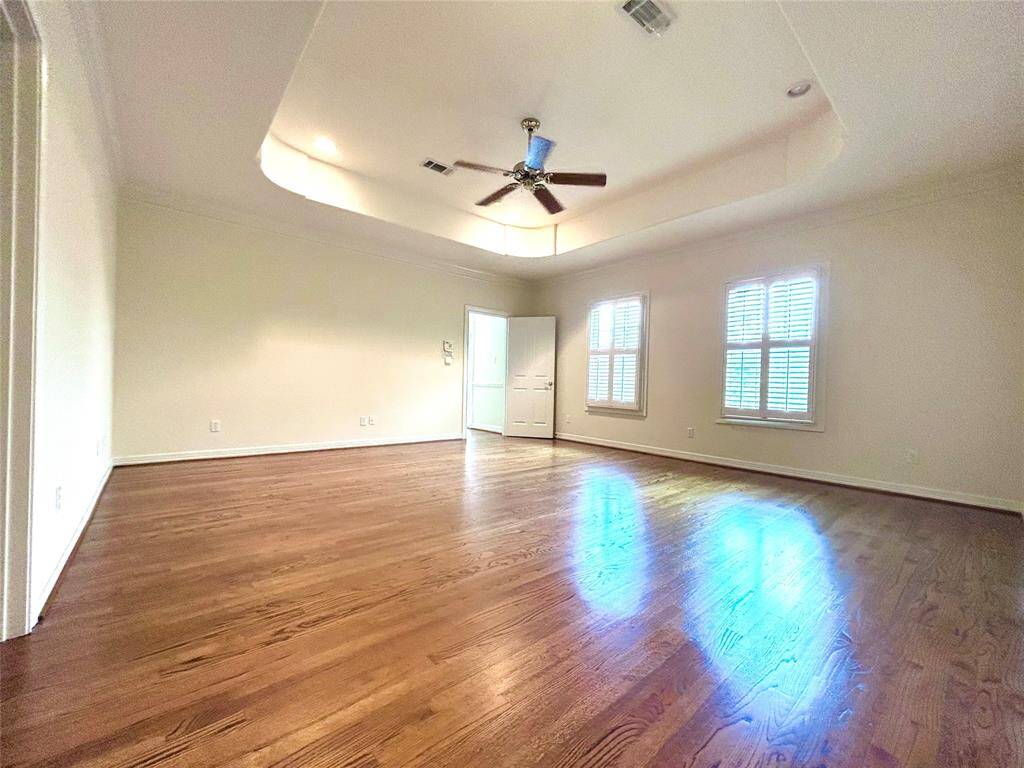 second floor foyer
