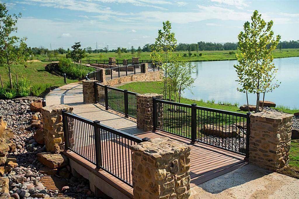 Del Webb has 4 miles of walking trails, a 50 acre lake (with paddle boats, kayaks, and canoes available), plus an extensive fitness center to help with your fitness goals!