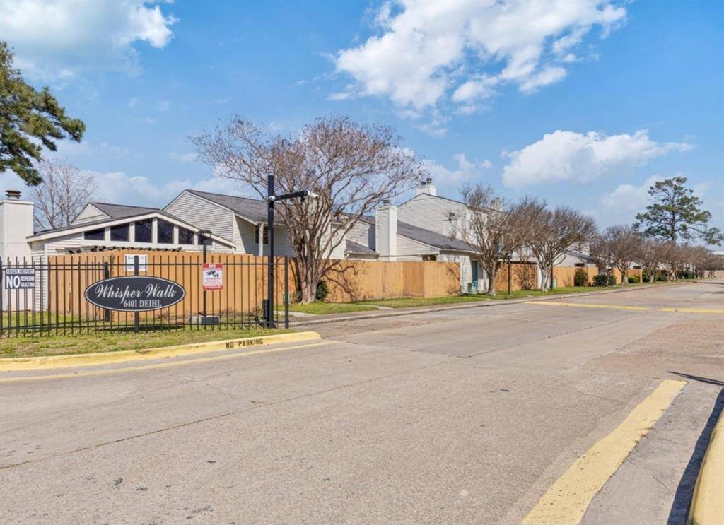 Quiet clean street Whisper Walk townhomes