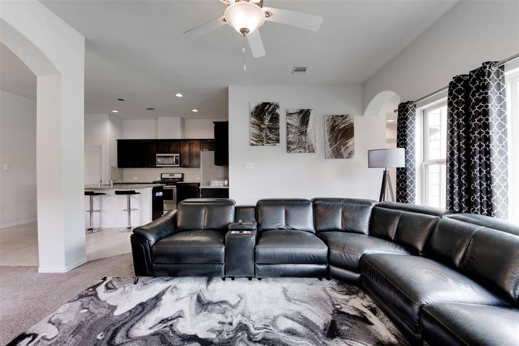 Large Family/Living Room