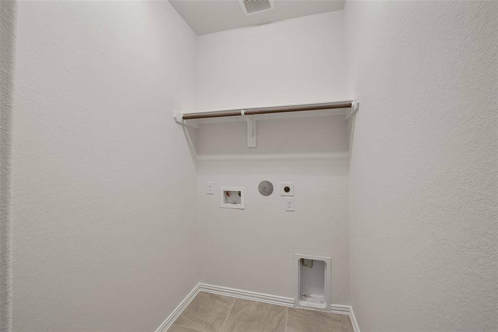 Spacious utility room