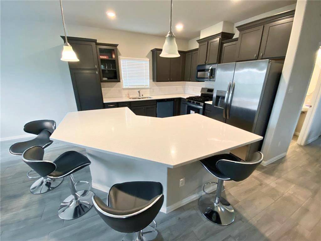 3. KITCHEN PIC 1
