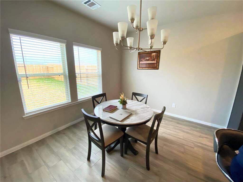 5. DINNING ROOM