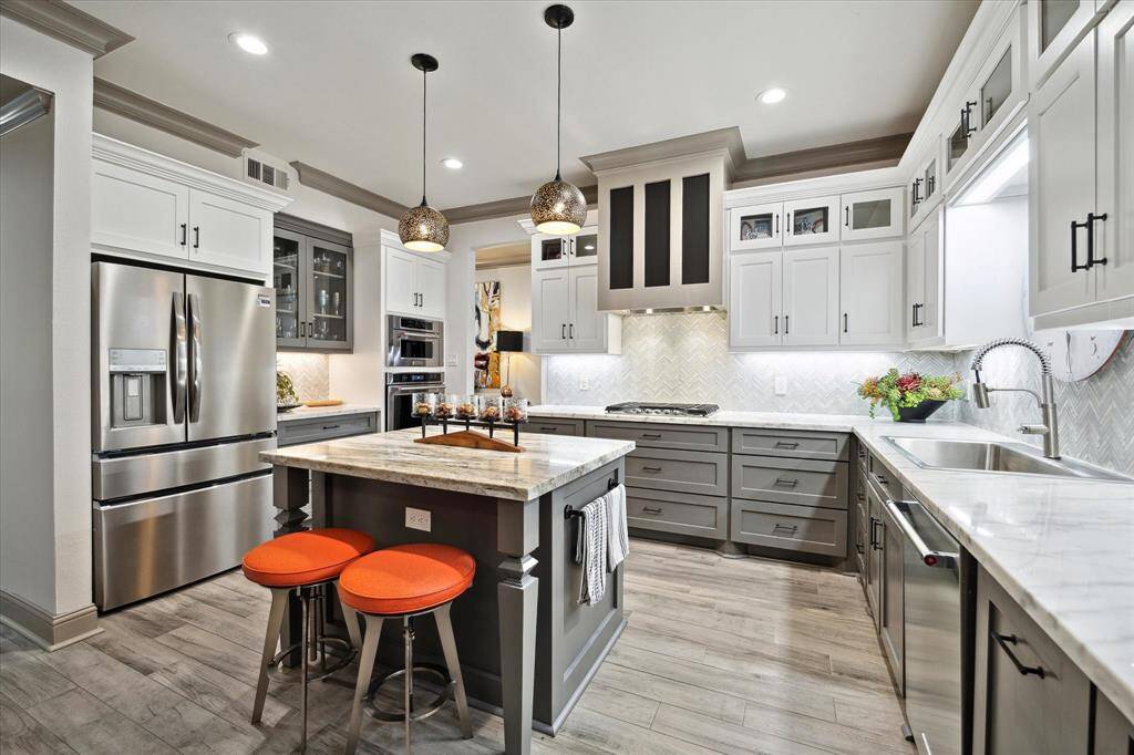 Another view of this dream kitchen