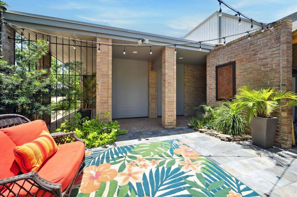 Another view of the front courtyard off of the first floor bedroom