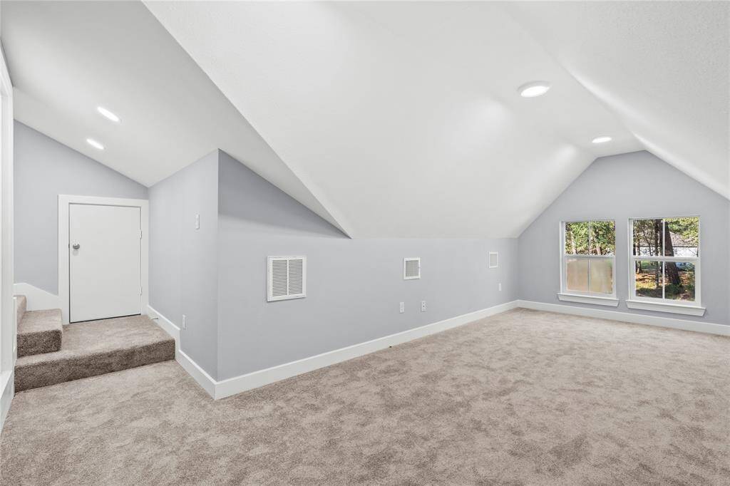 Loft upstairs