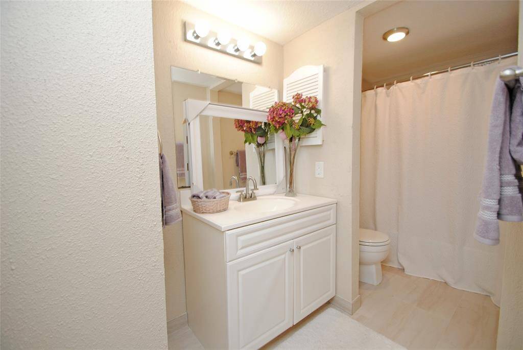 2nd Primary Bathroom.