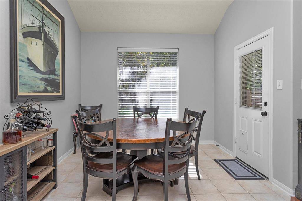 Large primary bedroom!  Sitting area by the bay window.