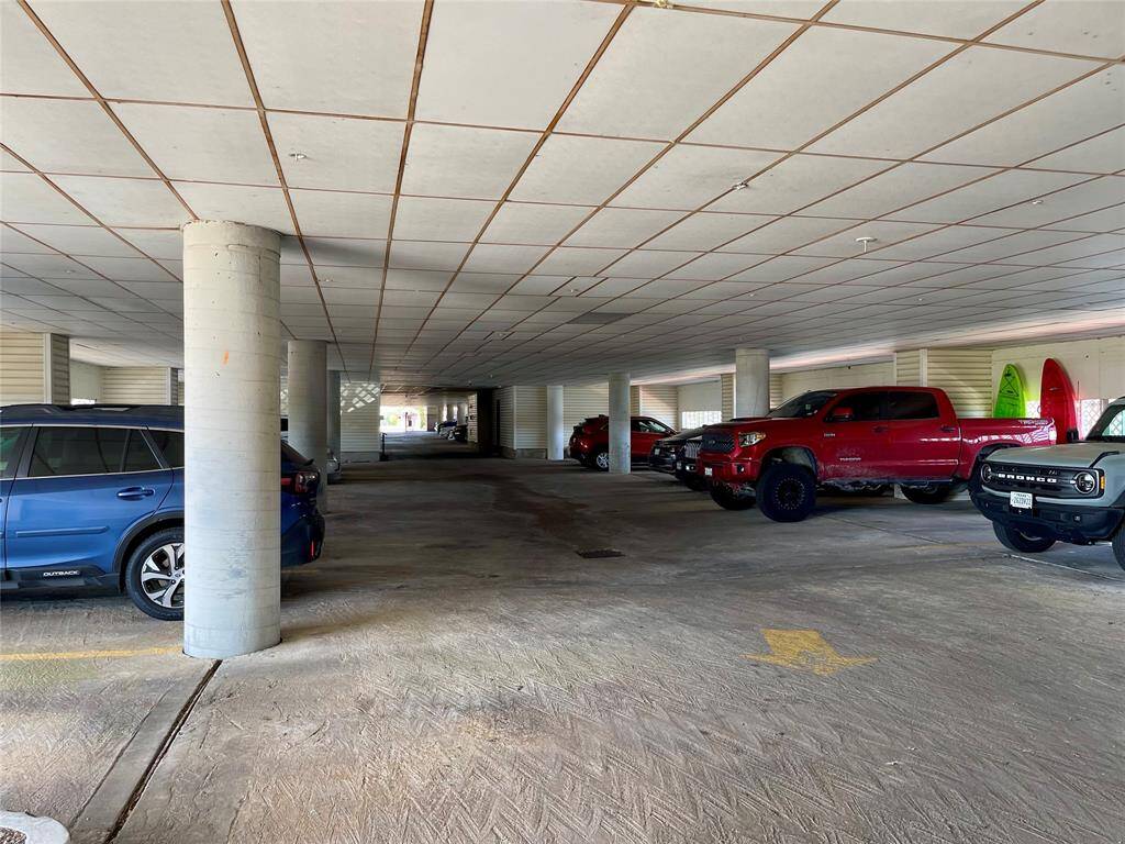 1ST LEVEL GARAGE PARKING