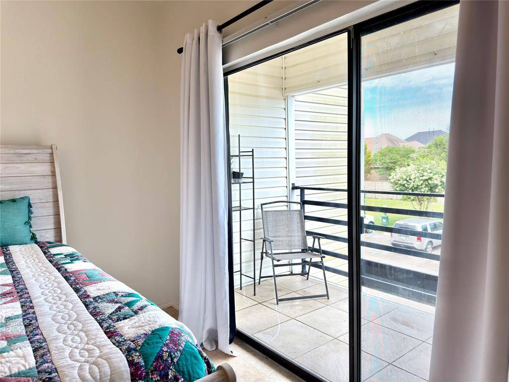 BALCONY DOOR
