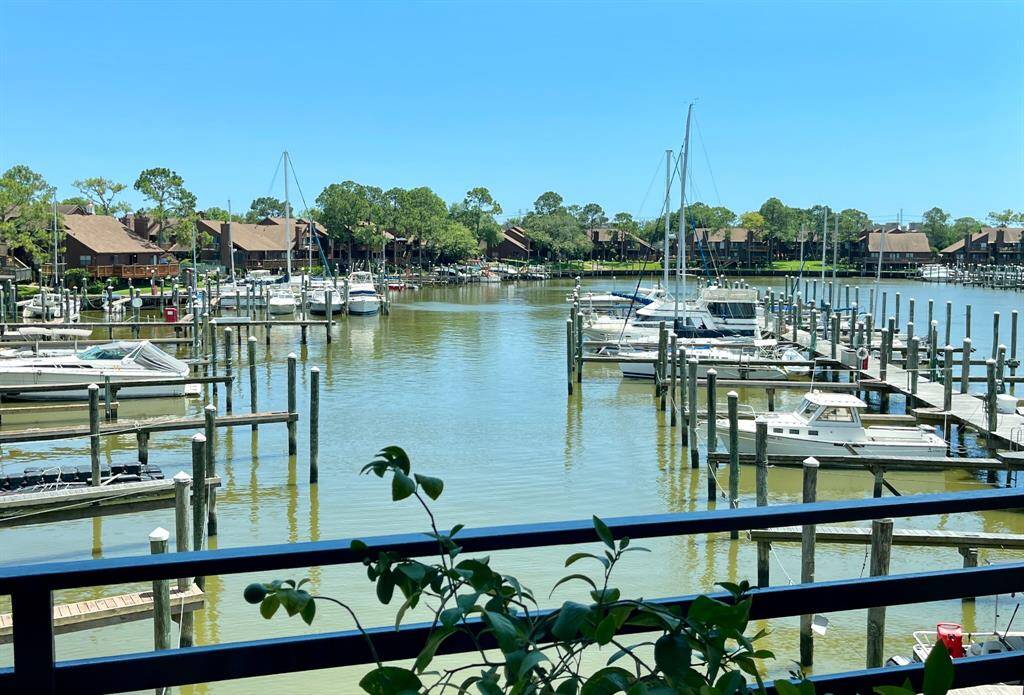 BEAUTIFUL BOAT MARINA