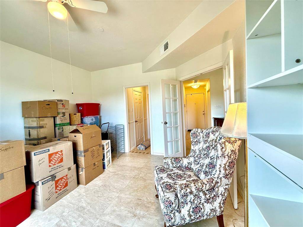 EXCUSE THE BOXES PLEASE IN BEDROOM2