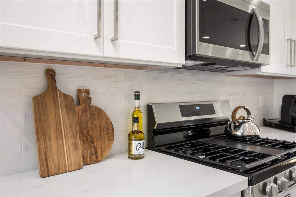 Kitchen detail. Quartz countertops.