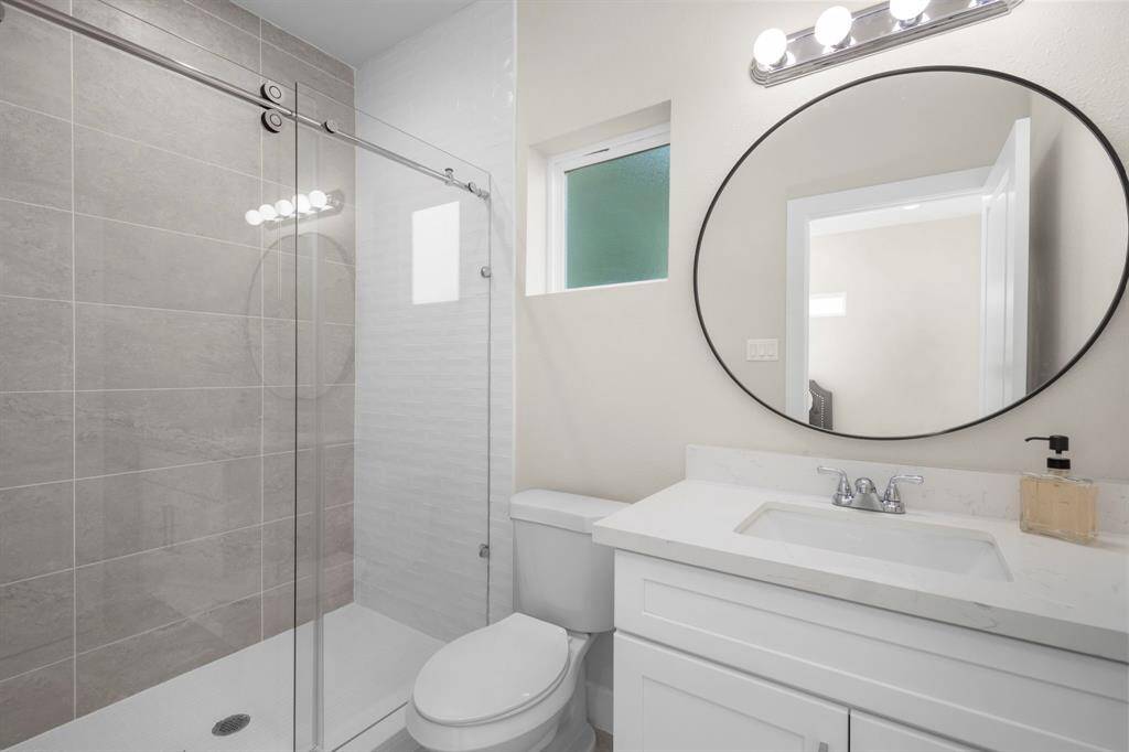 Master bathroom. Shower only. 2nd Floor.