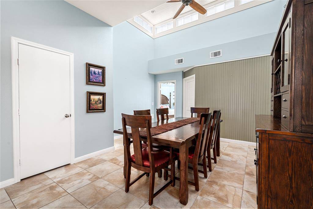 Main House - Dining Room