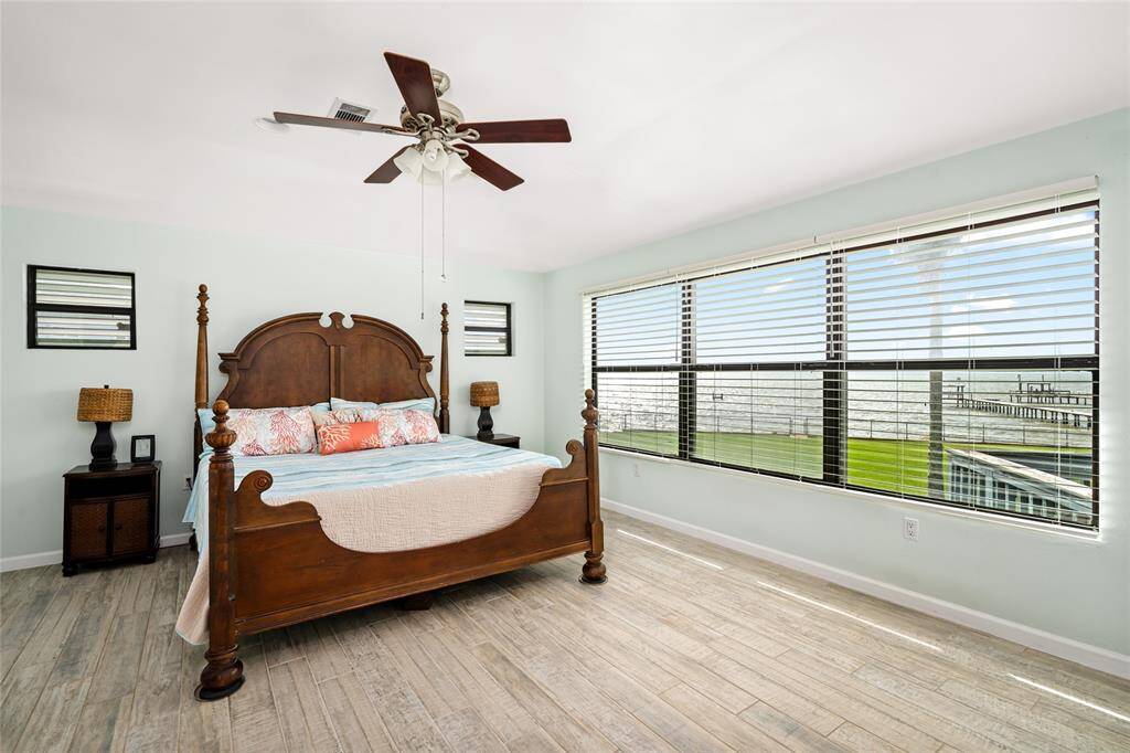 Main House - Primary Bedroom